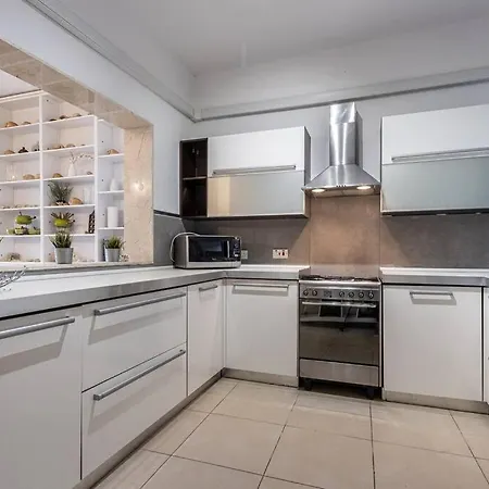 Coastal Charm Ghadira Bay Flat Mellieħa