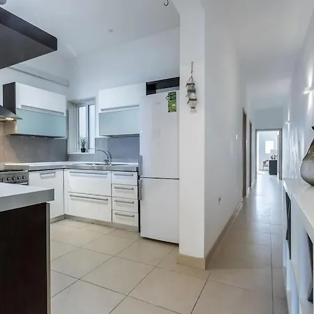 Coastal Charm Ghadira Bay Flat Διαμέρισμα